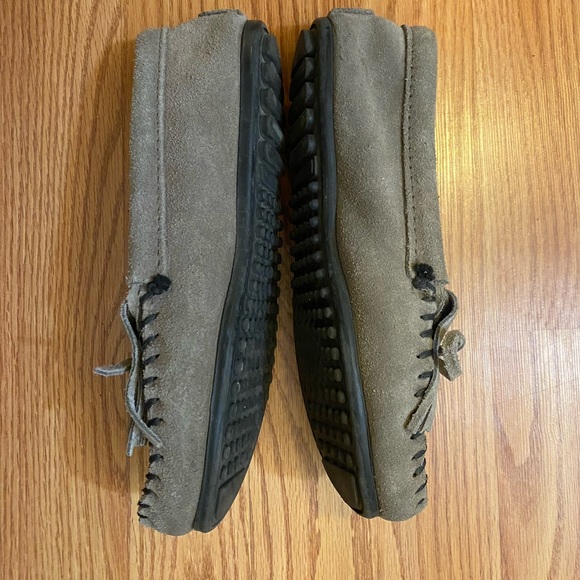 Minnetonka Moccasins - Picture 2 of 3